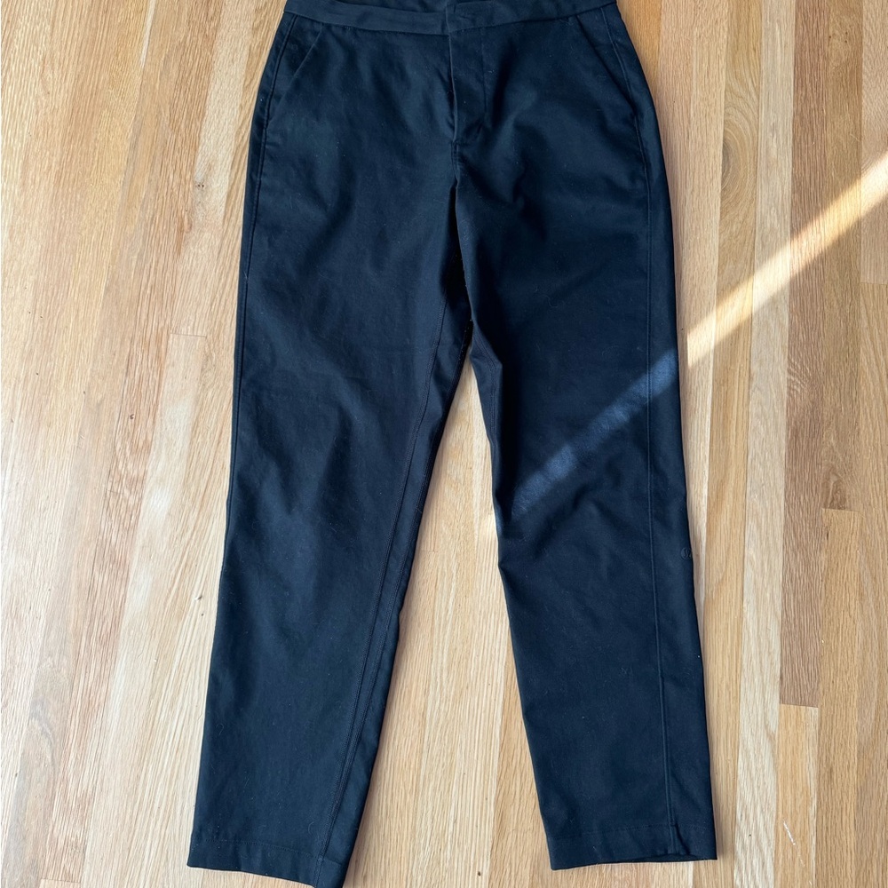 Lululemon - Black Ankle Cropped Pants